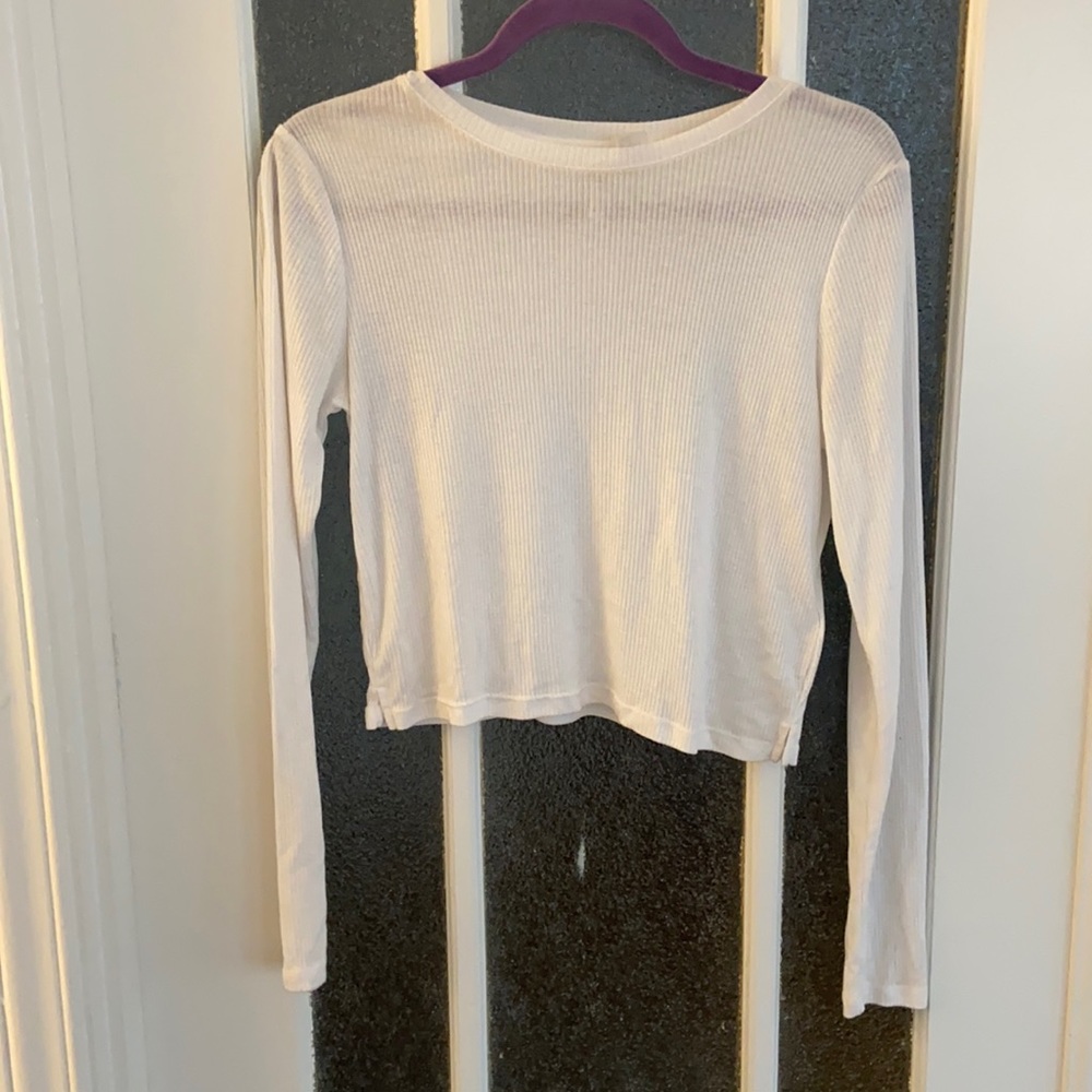 White lightweight sweater crop top